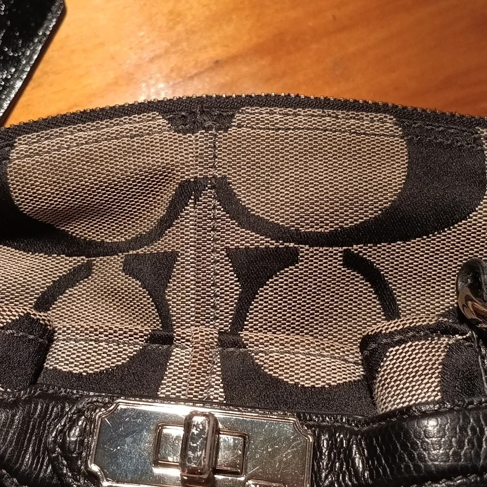 Coach Stylish Black and Tan Women's Bag - Picture 5 of 12